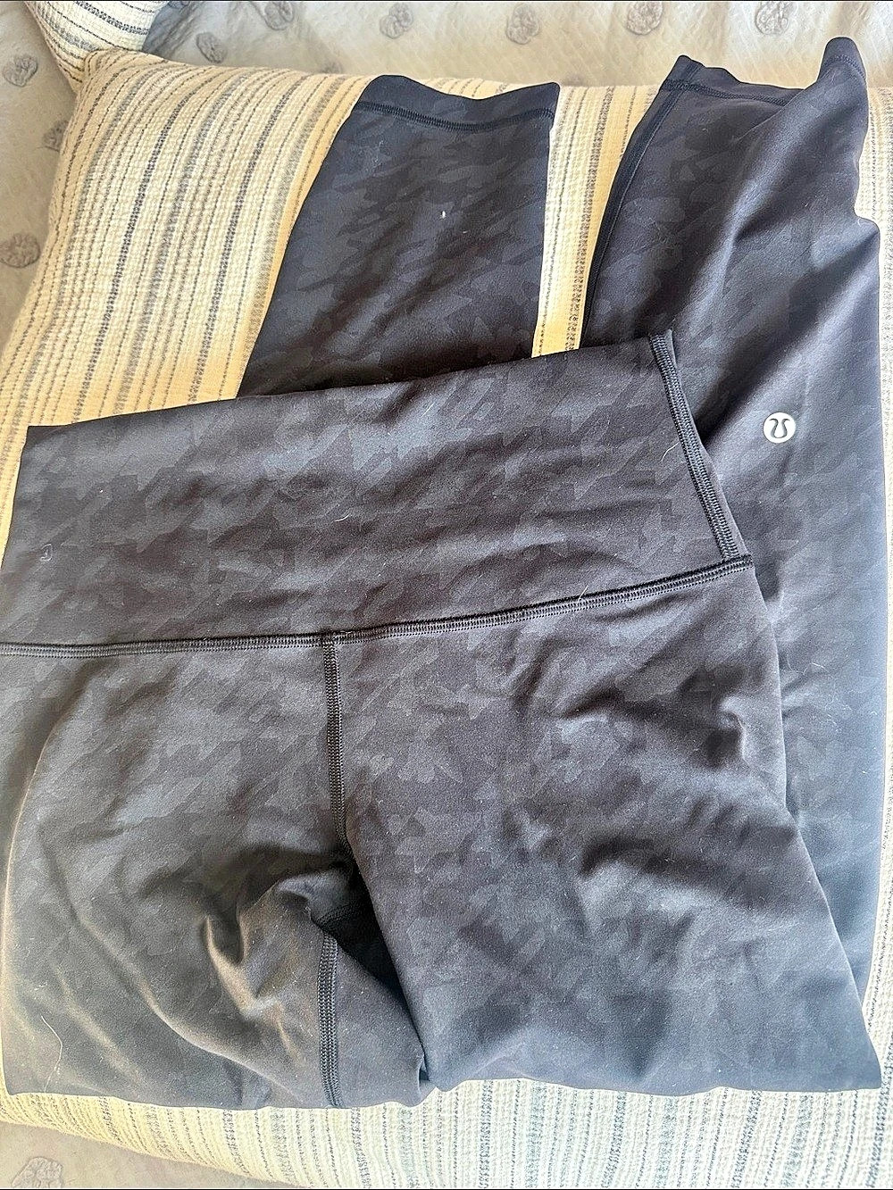 lululemon Wunder Train High-Rise Tight 25" Women's houndstooth Leggings Size 6